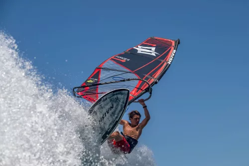 Naish Force 4 2026 red 4,5