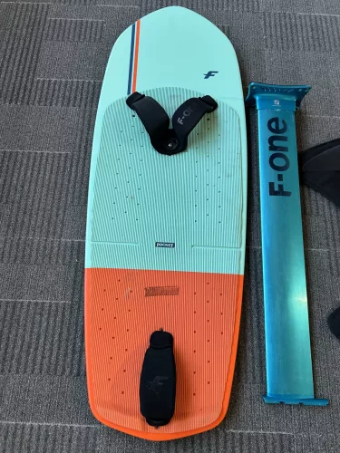F-One Pocket 130 + Escape 530 + 85 mast pack komplett foil.
