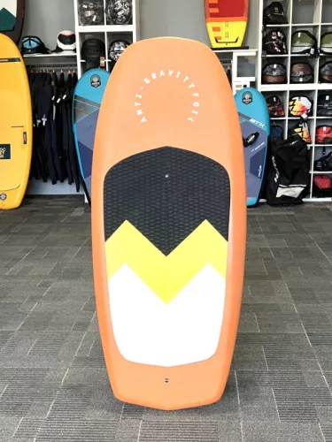 Gravity Carbon 1800 + Strike CWC V1 6.0 + Anti Gravity Foil board 5'10 115L