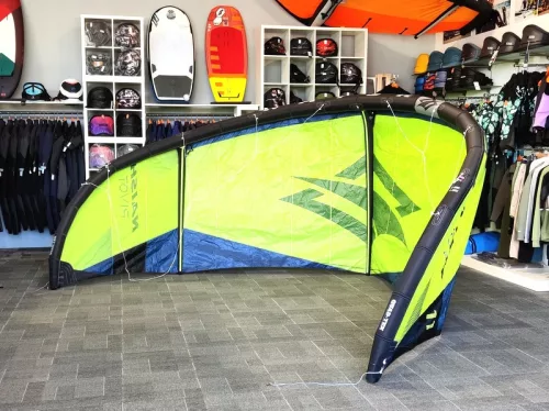 Naish Pivot 2024 11 + Bar